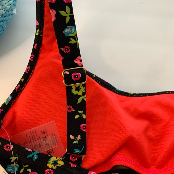 Cyn & Luca Swimsuit Top floral print/ Blqck Large - Picture 8 of 16